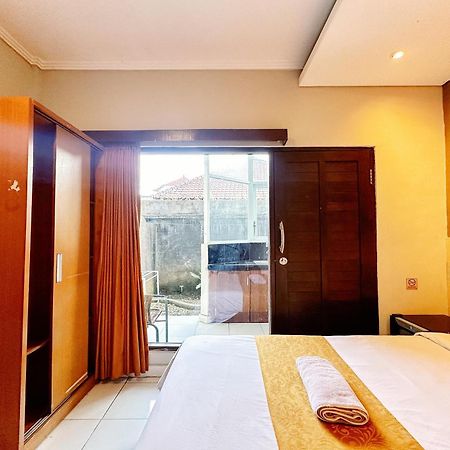 Lembayung Sari Homestay Denpasar Exteriör bild
